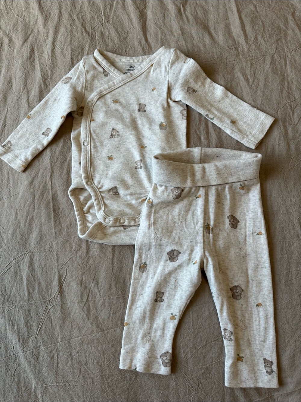 H&M Beige Baby Onesie and Leggings Set with Bear Print